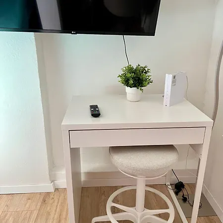 Flores Center - Easy Self-check-in *